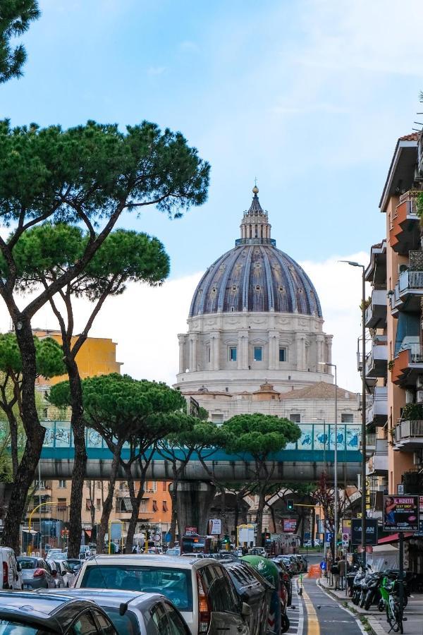 St. Peter Vatican Home Рим Екстер'єр фото