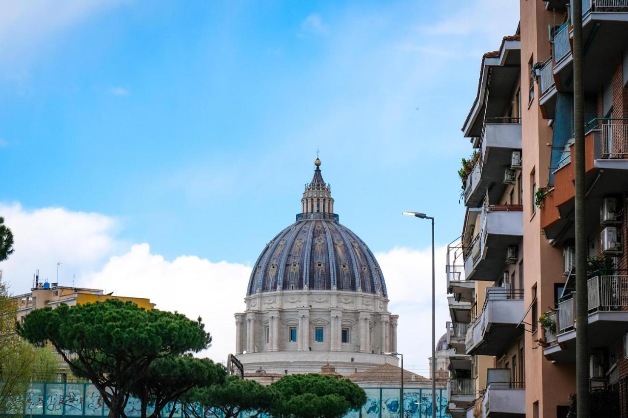 St. Peter Vatican Home Рим Екстер'єр фото